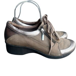Dansko Womens Loretta Leather Upper Oxford Size 41